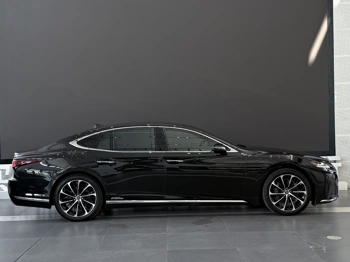 Lexus LS 2021 2021 500h Luxury Edition