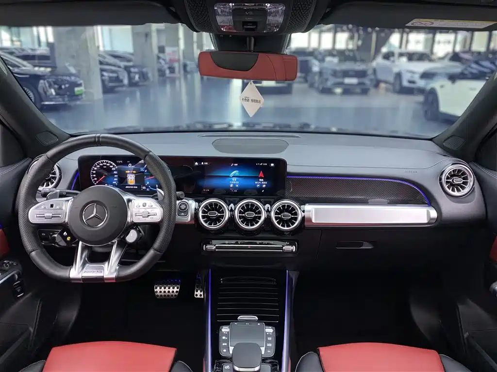 MERCEDES-BENZ GLB AMG