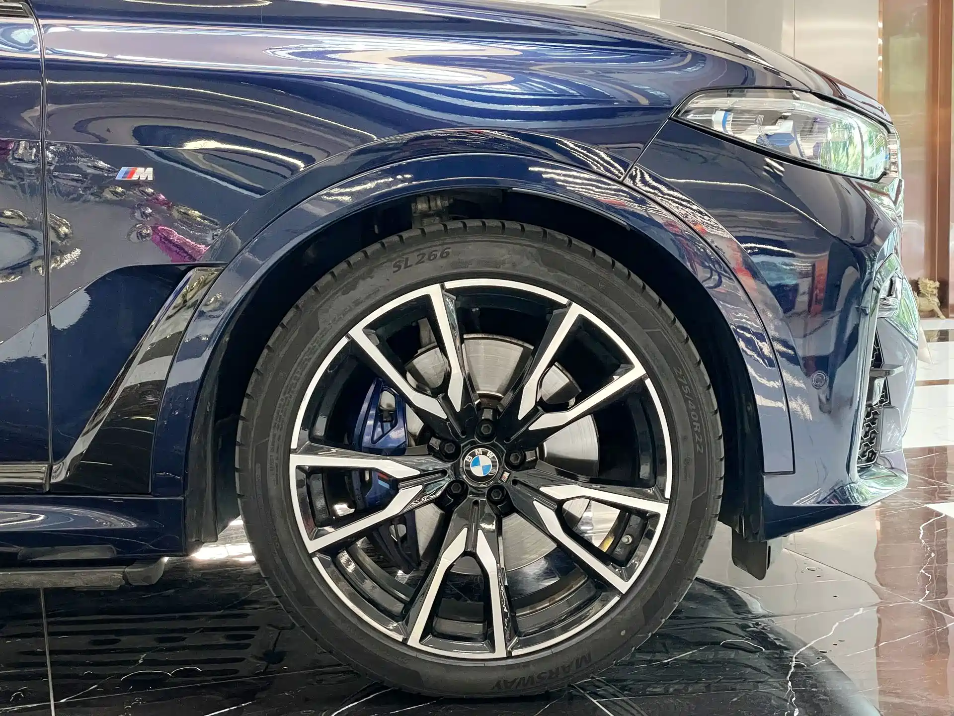 Фото 30 - BMW X7