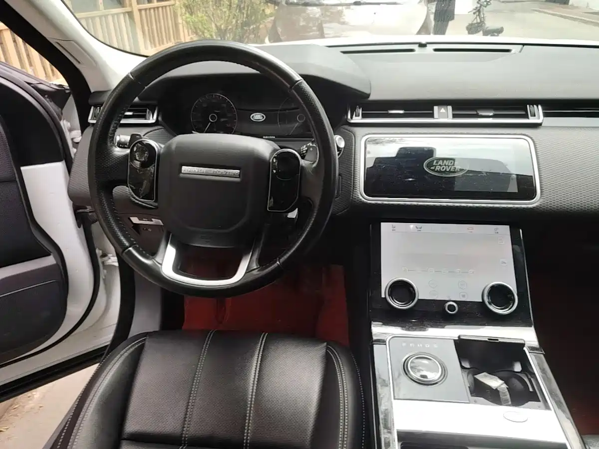 Фото 7 - Land Rover Range Rover Velar