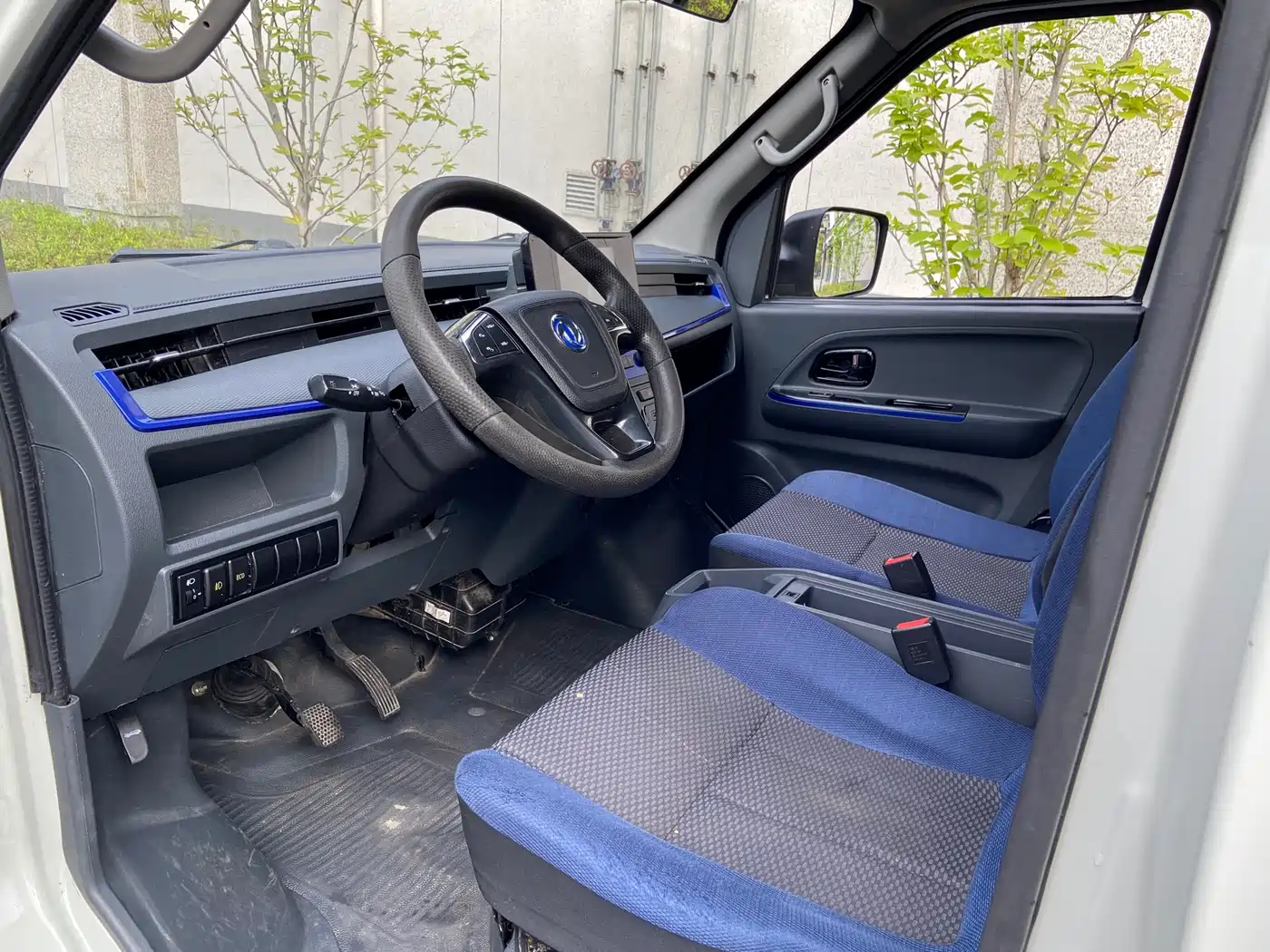 DONGFENG YUFENG EM27