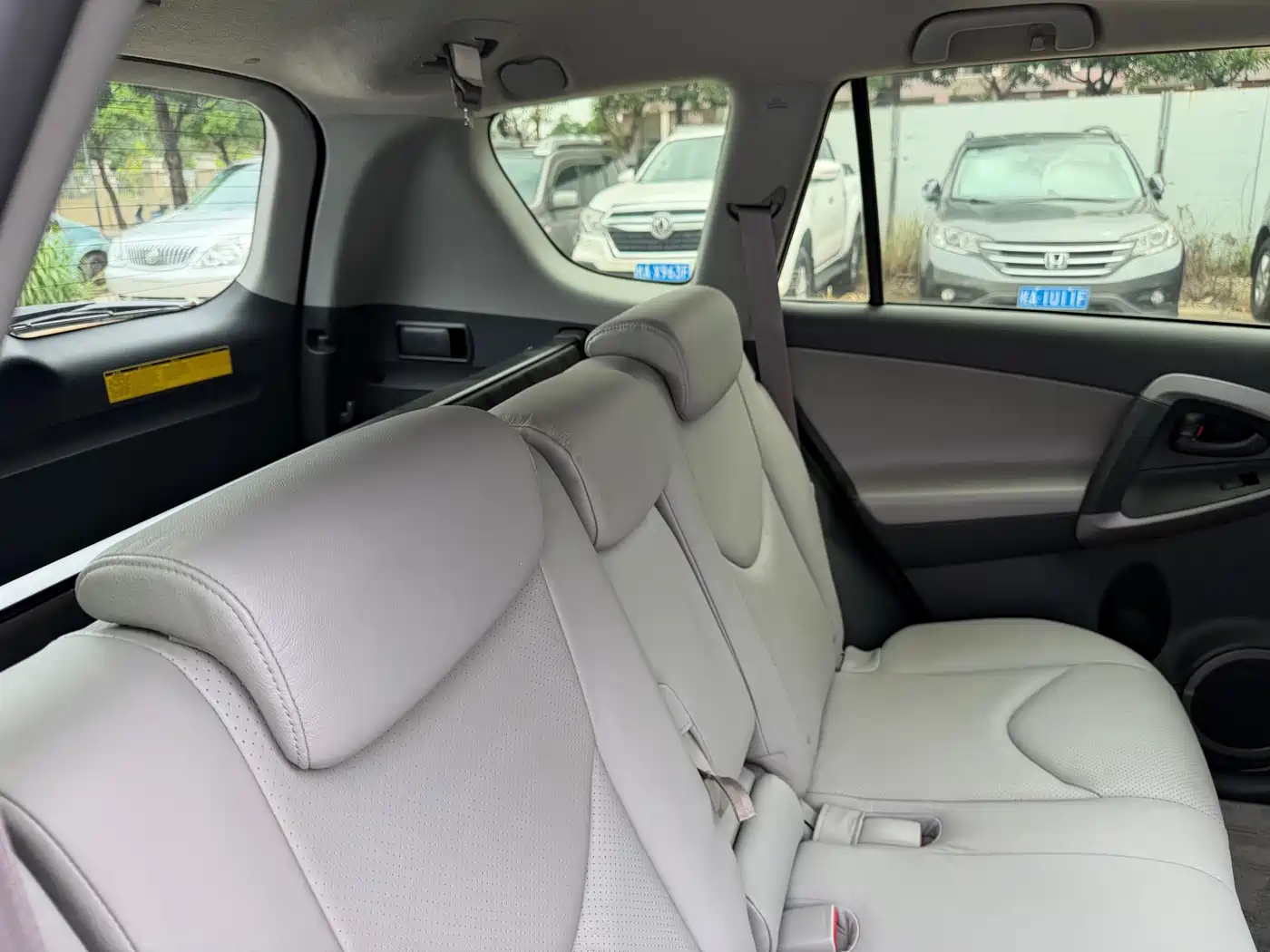 Toyota RAV4 (Import) 2008 2006 2.4 Luxury