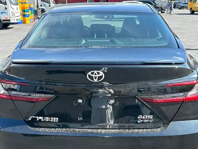 Фото 7 - Toyota Camry