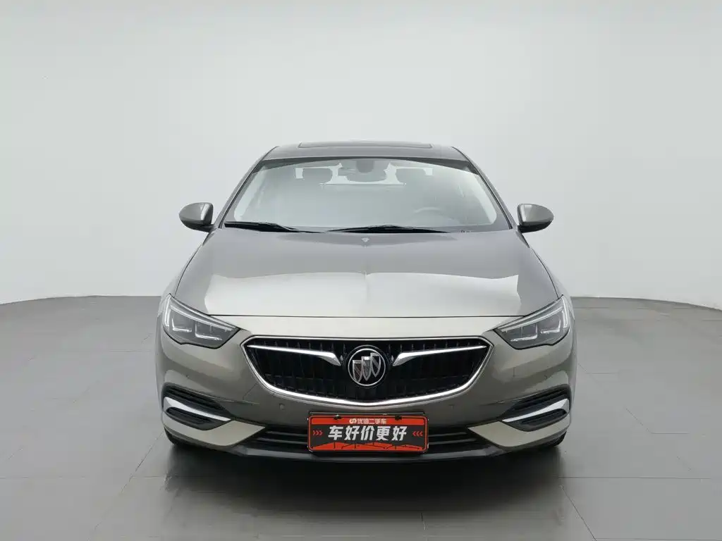 Photo 3 - Buick Regal