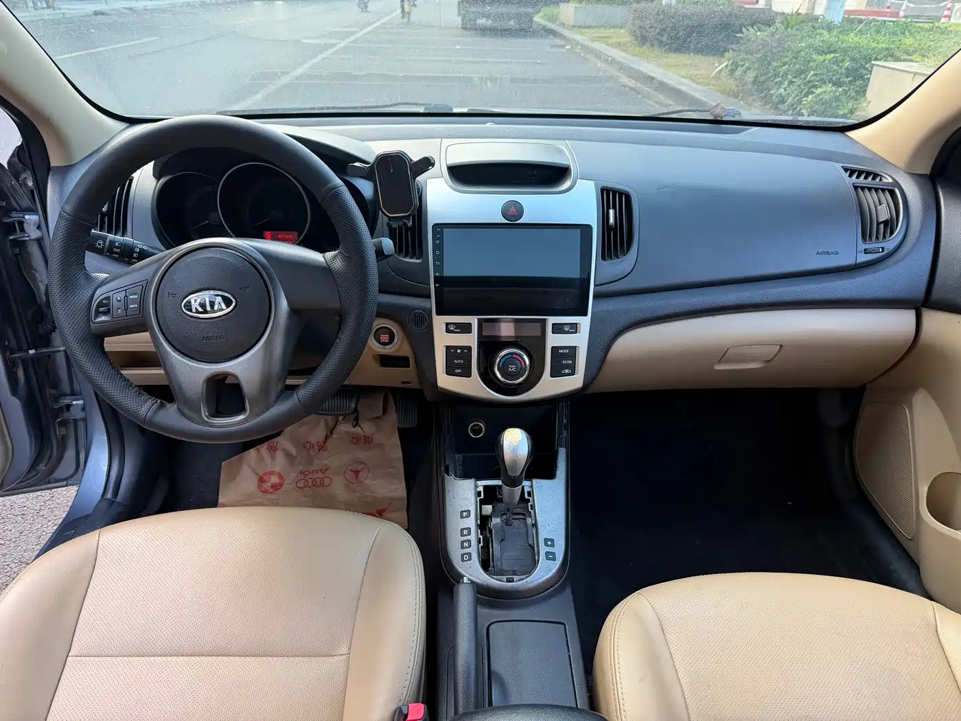Kia Forte 2011 2011 Model 1.6L AT GLS