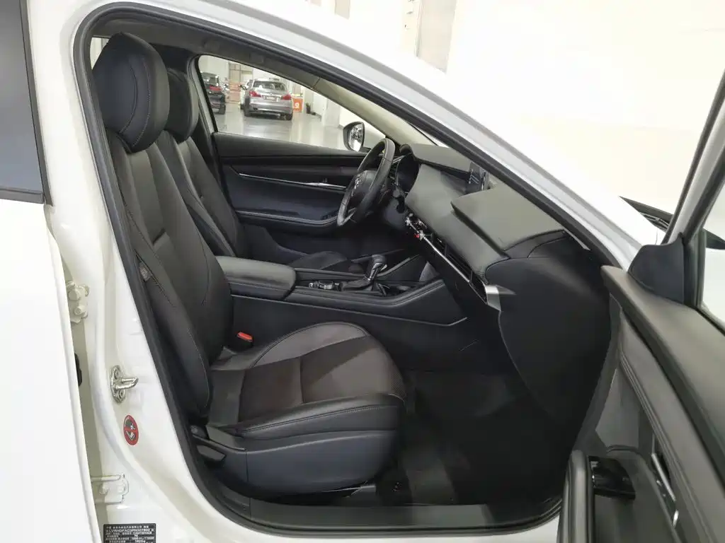 Mazda Mazda 3 2024 2023 2.0L Automatic Premium Edition