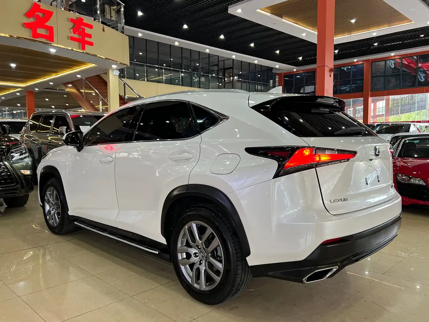 Lexus NX 2017 300 AWD Sharp Style Edition фото 6