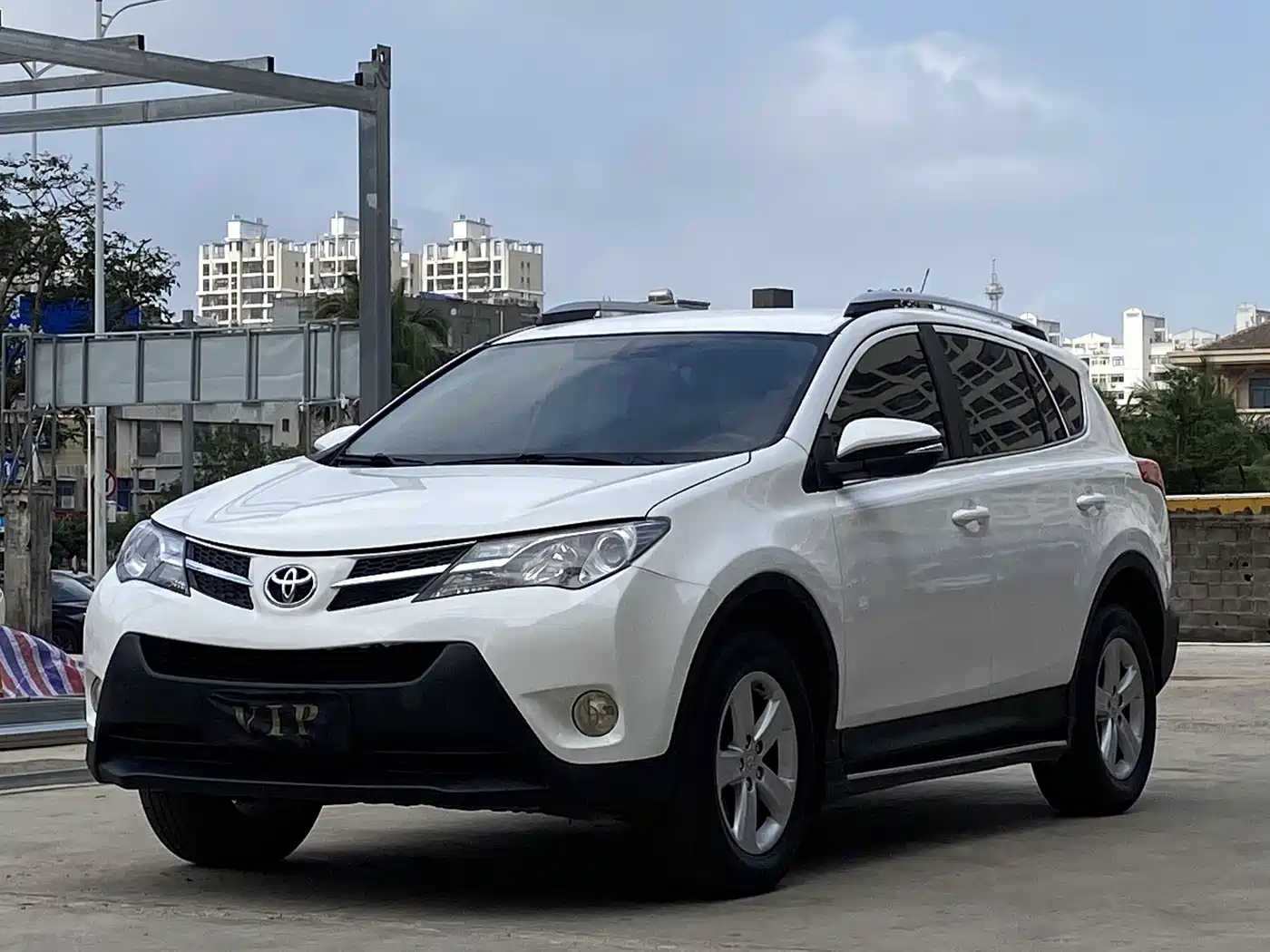 Toyota RAV4 Rongfang 2013 2.0L CVT 2WD Urban фото 10