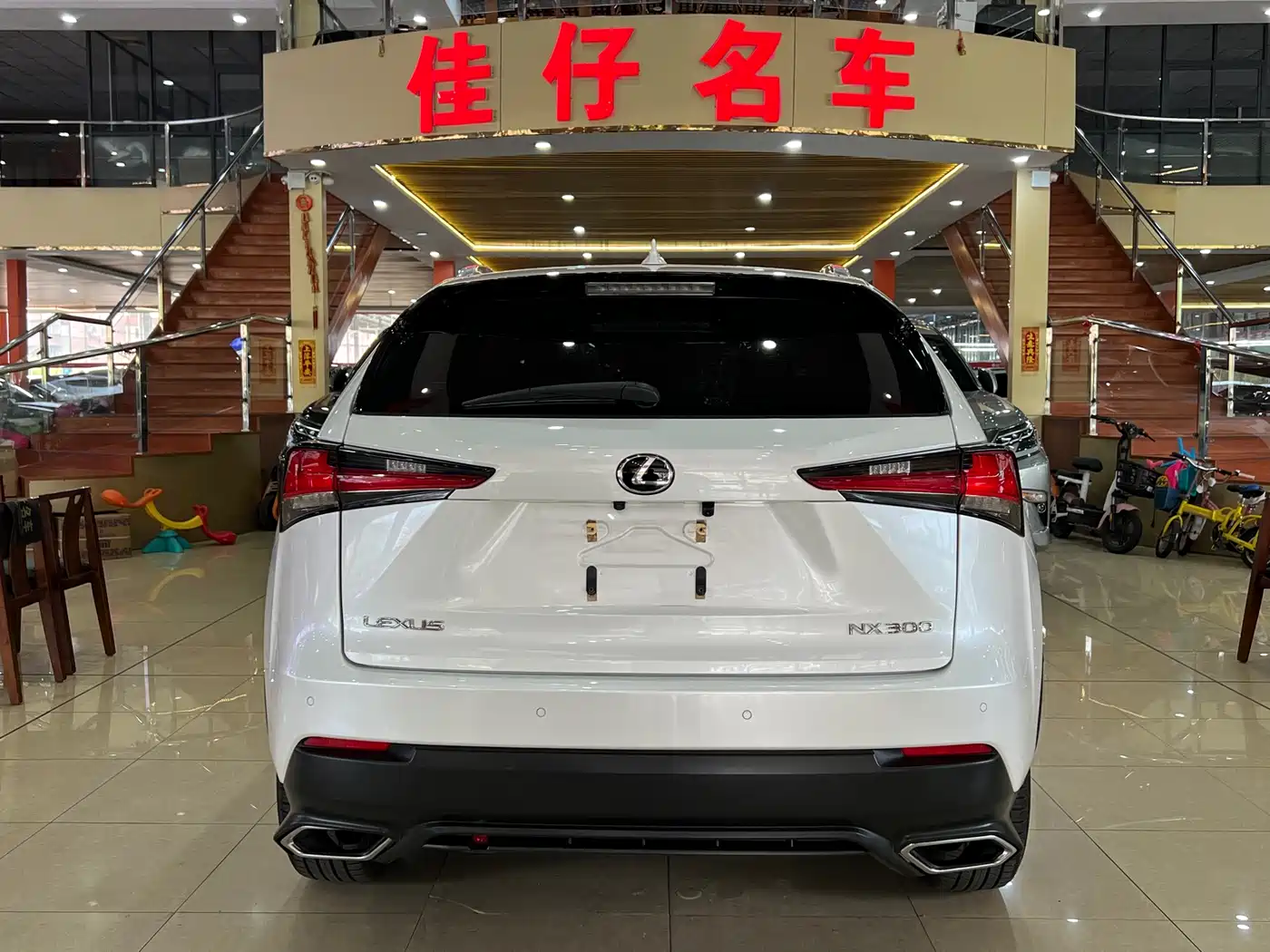 Lexus NX 2017 300 AWD Sharp Style Edition фото 4