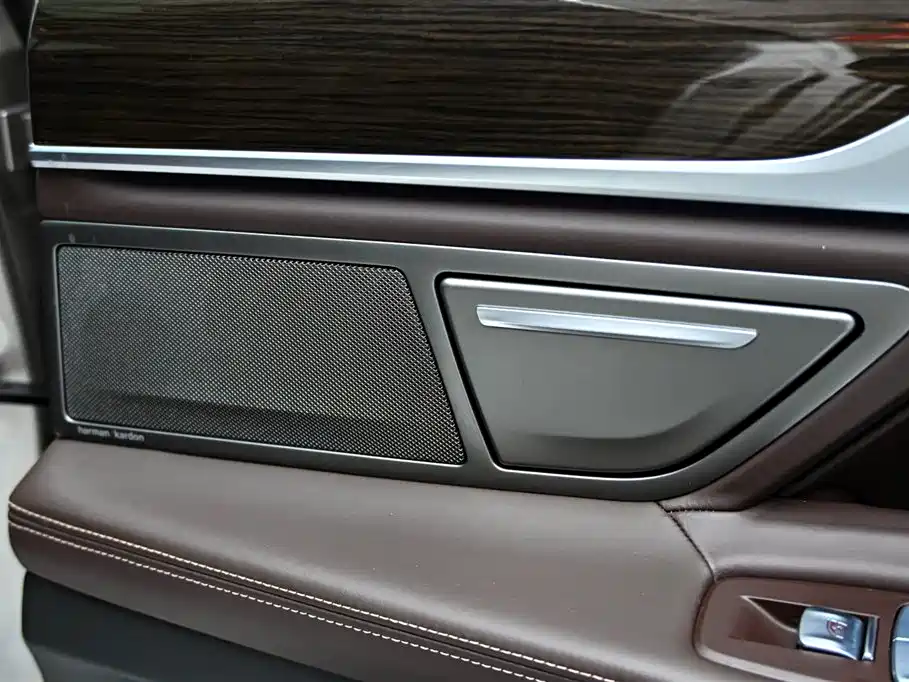 BMW 7 Series 2021 Model 730Li Luxury Package фото 28