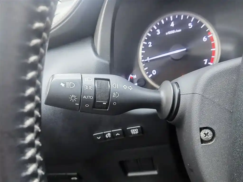 Lexus NX 2018 Model 300 FWD Fengxing Edition фото 21