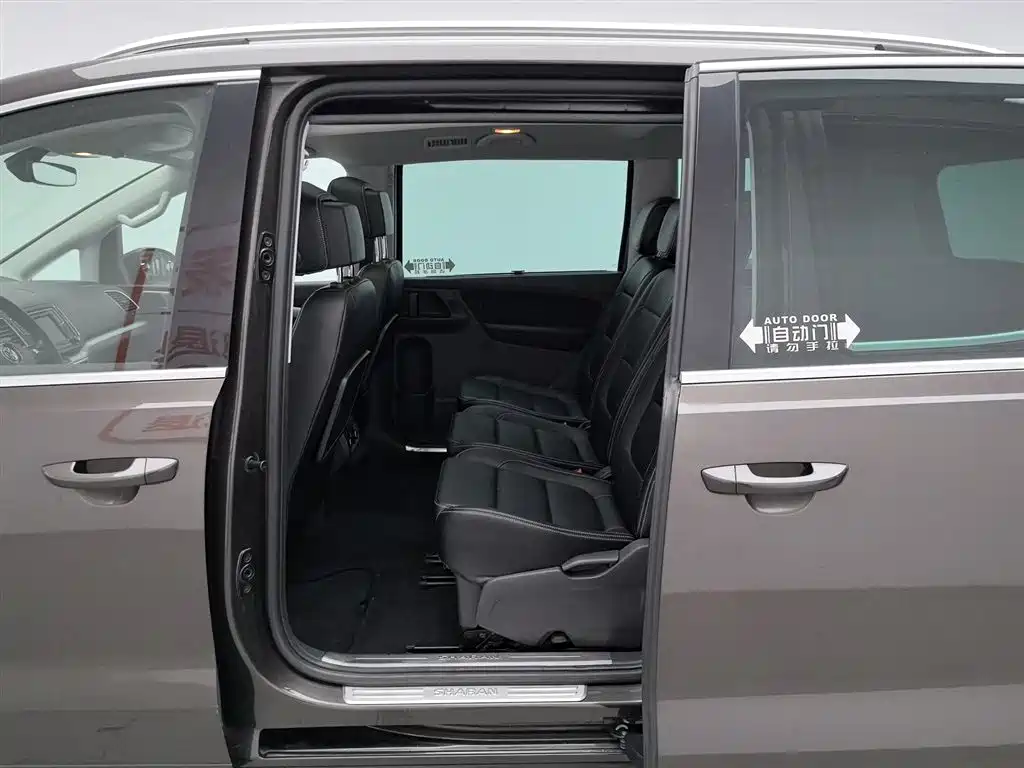 Volkswagen Sharan 2018 380TSI Comfort 7-Seater фото 15