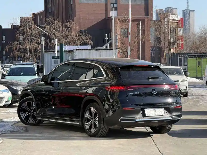 MERCEDES-BENZ EQE SUV