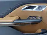 Photo 11 - Hongqi HQ9