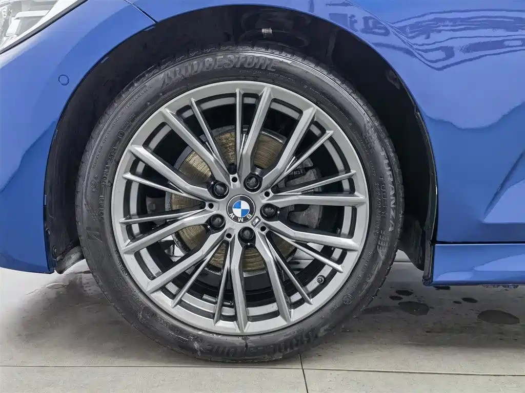 BMW 3 Series 2021 325Li M Sport Night Edition фото 17