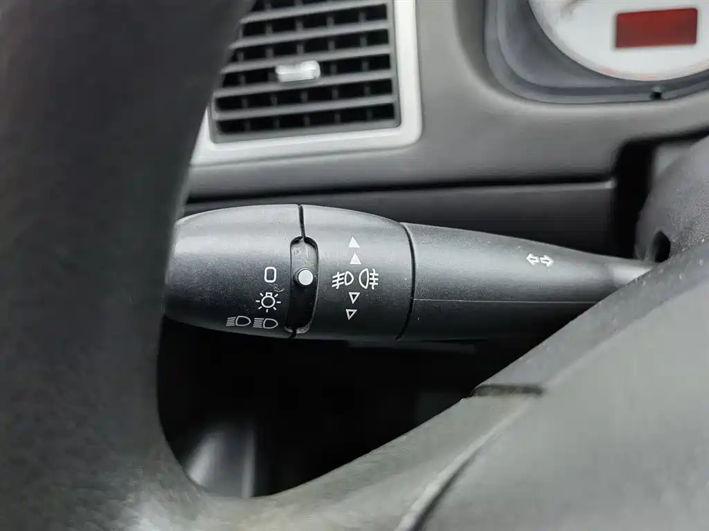Peugeot 307 2010 Model Hatchback 2.0L Automatic Comfort Edition фото 21