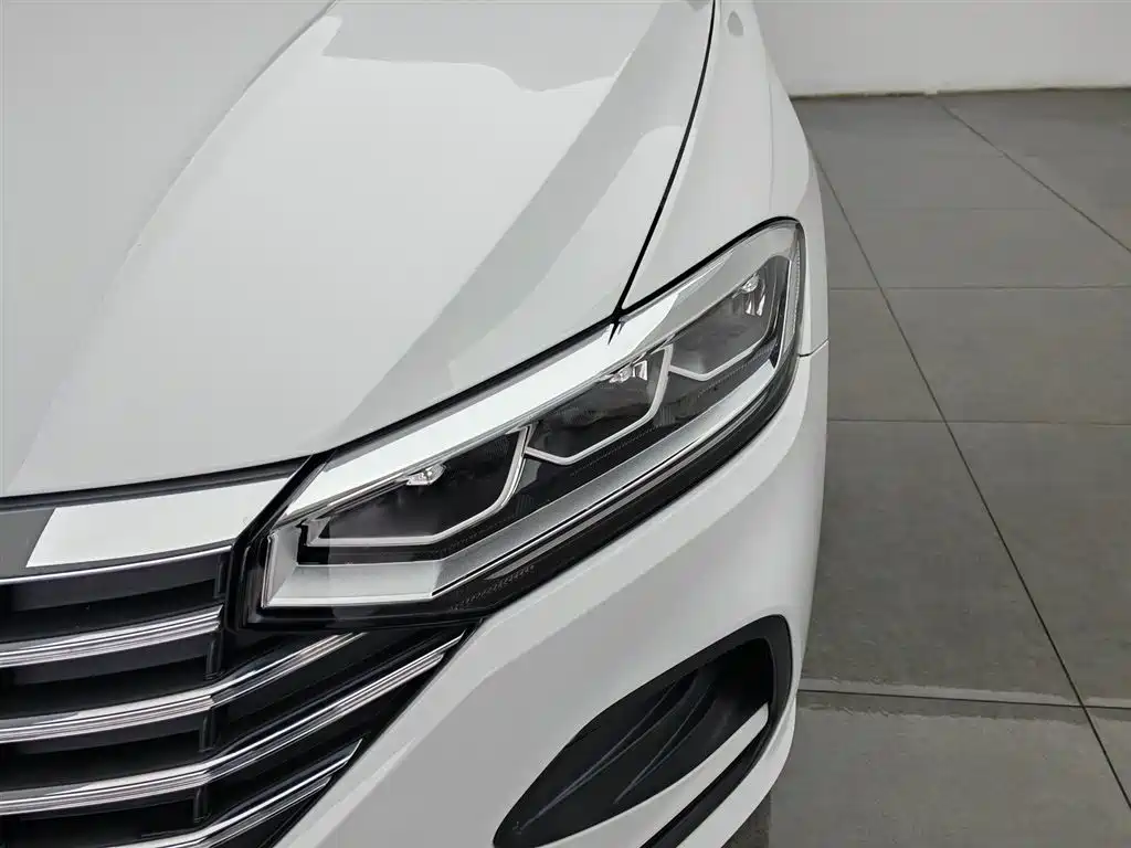 Volkswagen Lavida 2024 Model 1.5L Automatic Delight Edition фото 7