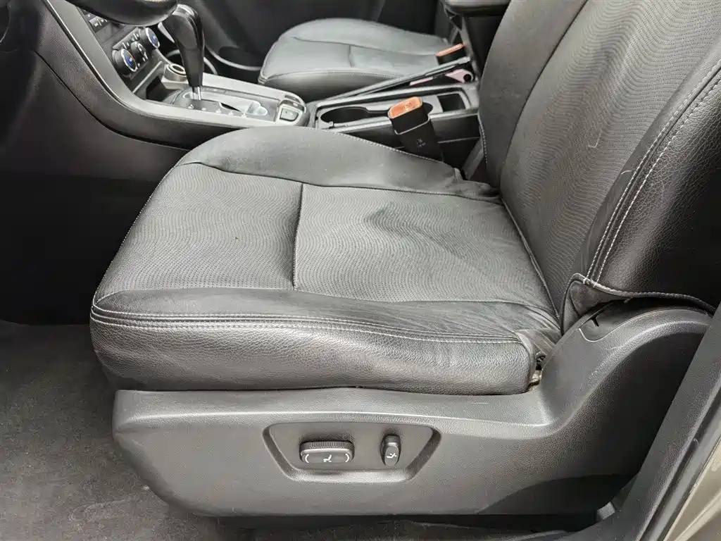 Chevrolet Captiva 2017 2.4L 4WD Flagship Edition 7-Seater фото 20