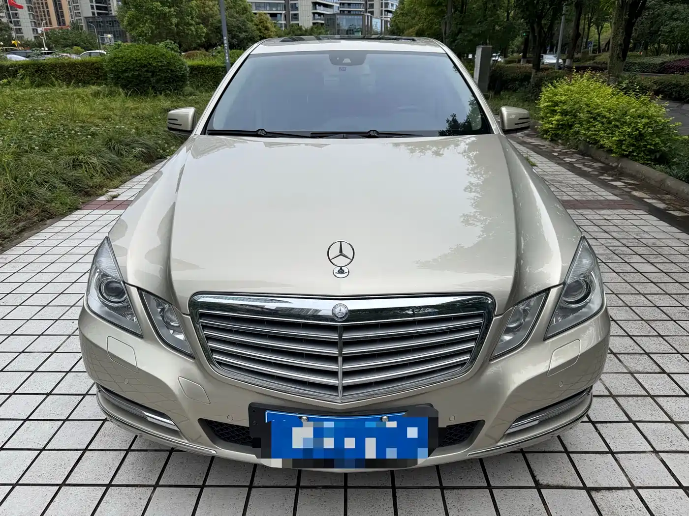 Mercedes-Benz E-Class 2012 E 300 L Fashion