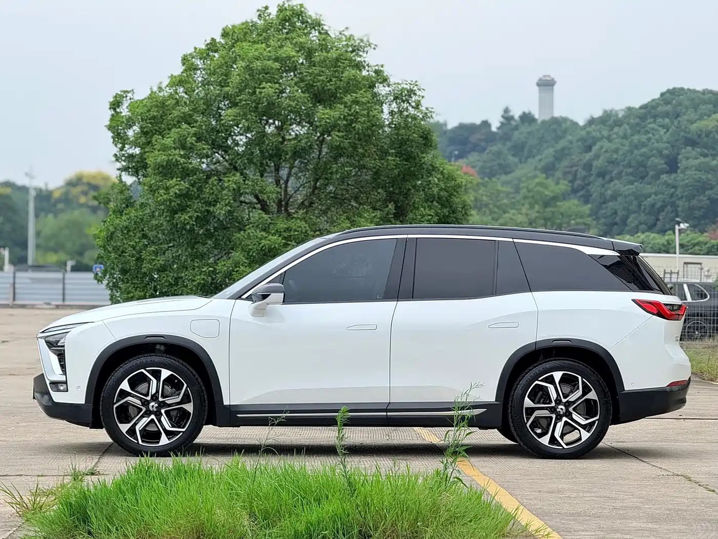 NIO ES8 2018 2018 Founder Edition