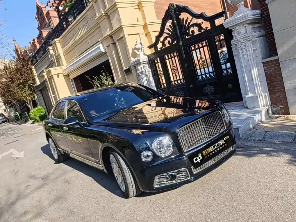 Bentley Mulsanne 2017 6.8T Long Wheelbase фото 7