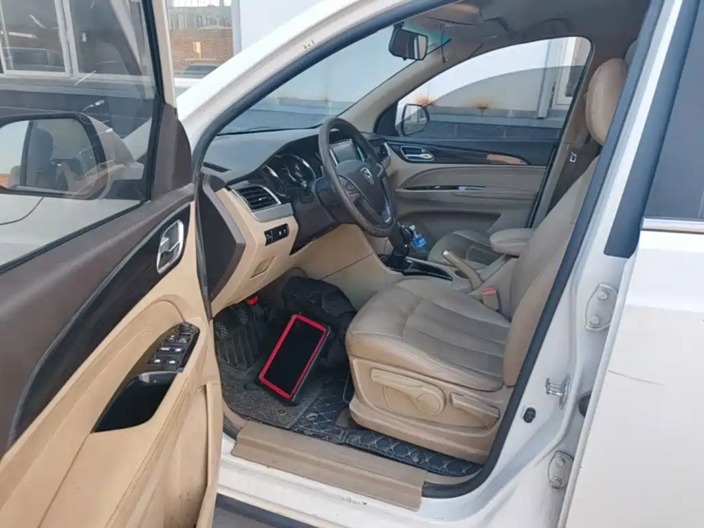Photo 16 - Baojun 730