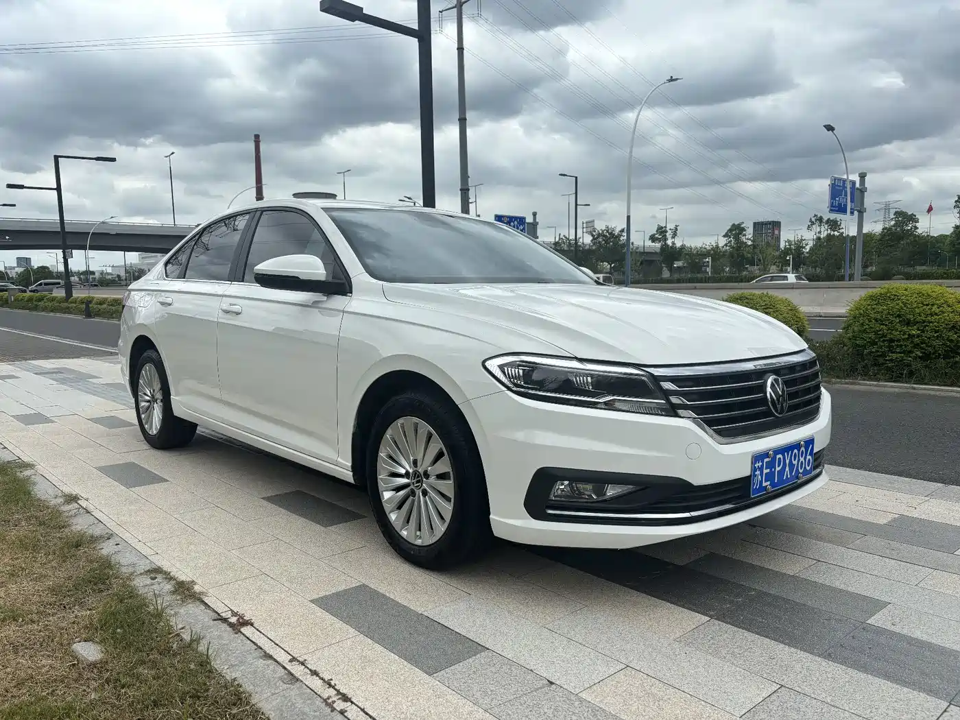 Фото 3 - Volkswagen Lavida