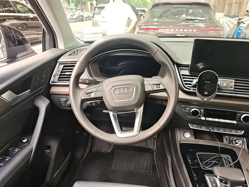 Audi Q5L 2022 Facelift 45T Premium Dynamic фото 7