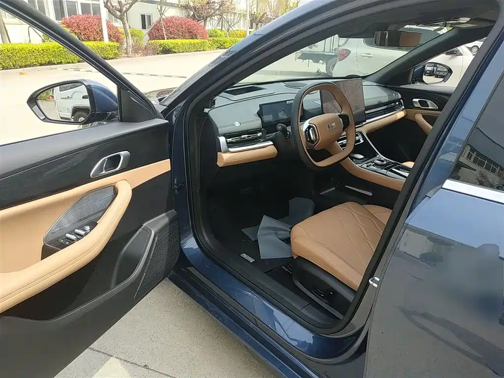 Geely Galaxy Galaxy A7 2025 EM-i фото 16