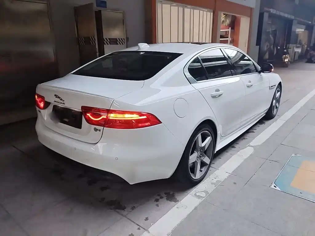 Jaguar XE 2017 2015 2.0T 200PS R-Sport