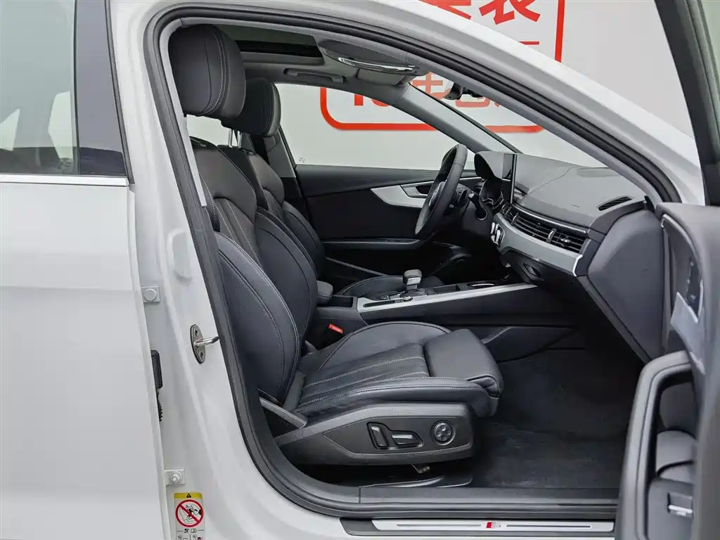 Audi A4L 2020 40 TFSI Luxury Dynamic фото 23