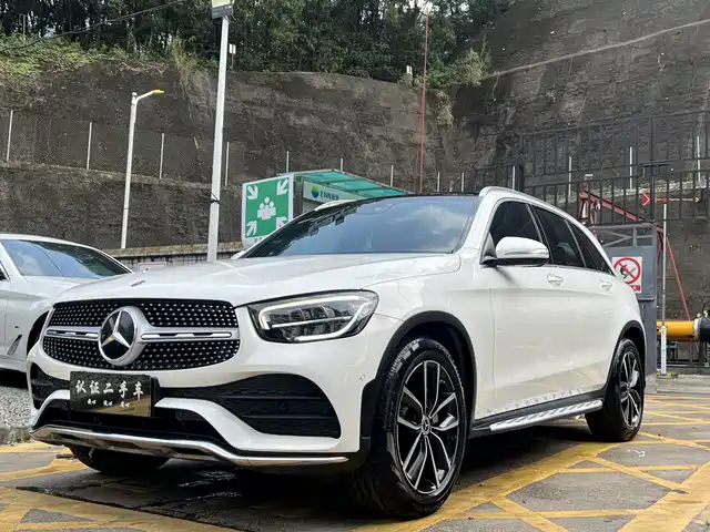 MERCEDES-BENZ GLC