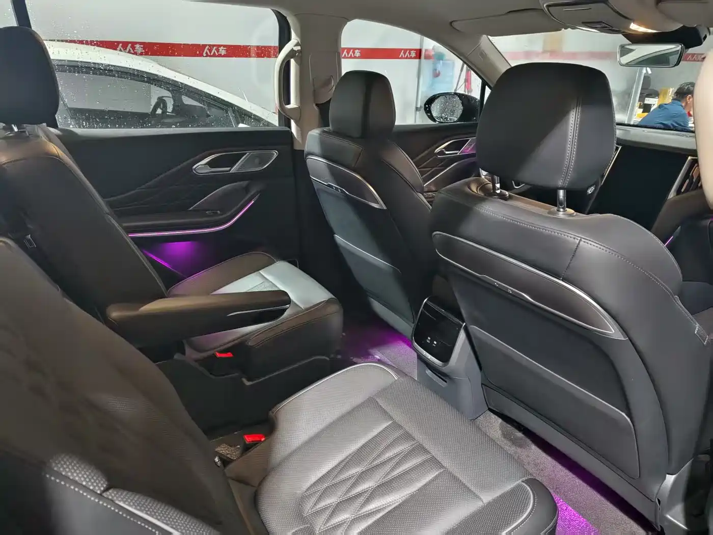 Hongqi HS7 PHEV 2024 2.0T PHEV 4WD Flagship Edition 6-seater фото 8