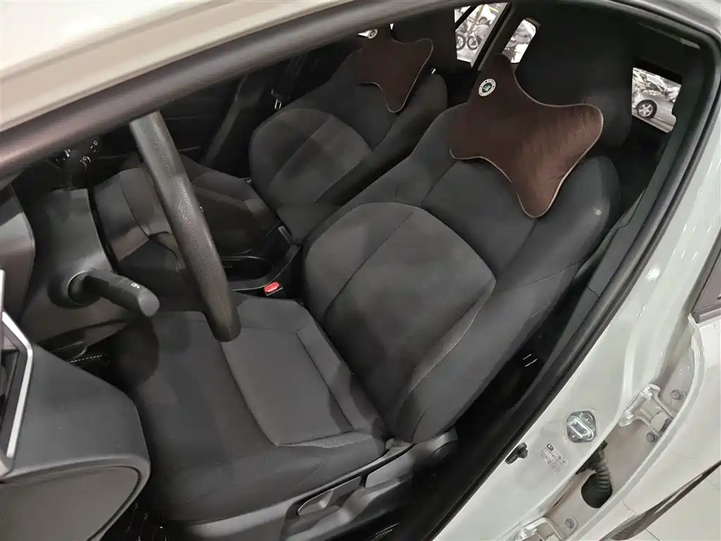 Toyota Frontlander 2024 2.0L Smart Hybrid Dual Engine Leading Edition фото 15