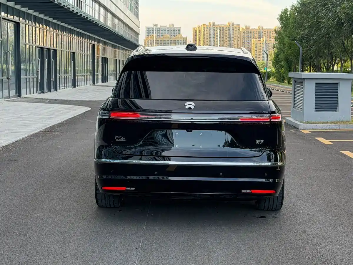 Фото 5 - NIO ES8