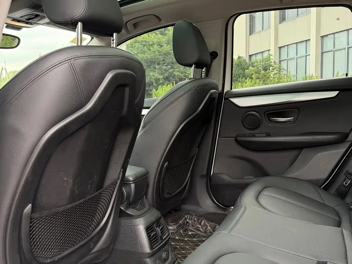BMW 2 Series Touring 2017 2016 220i Leading Model