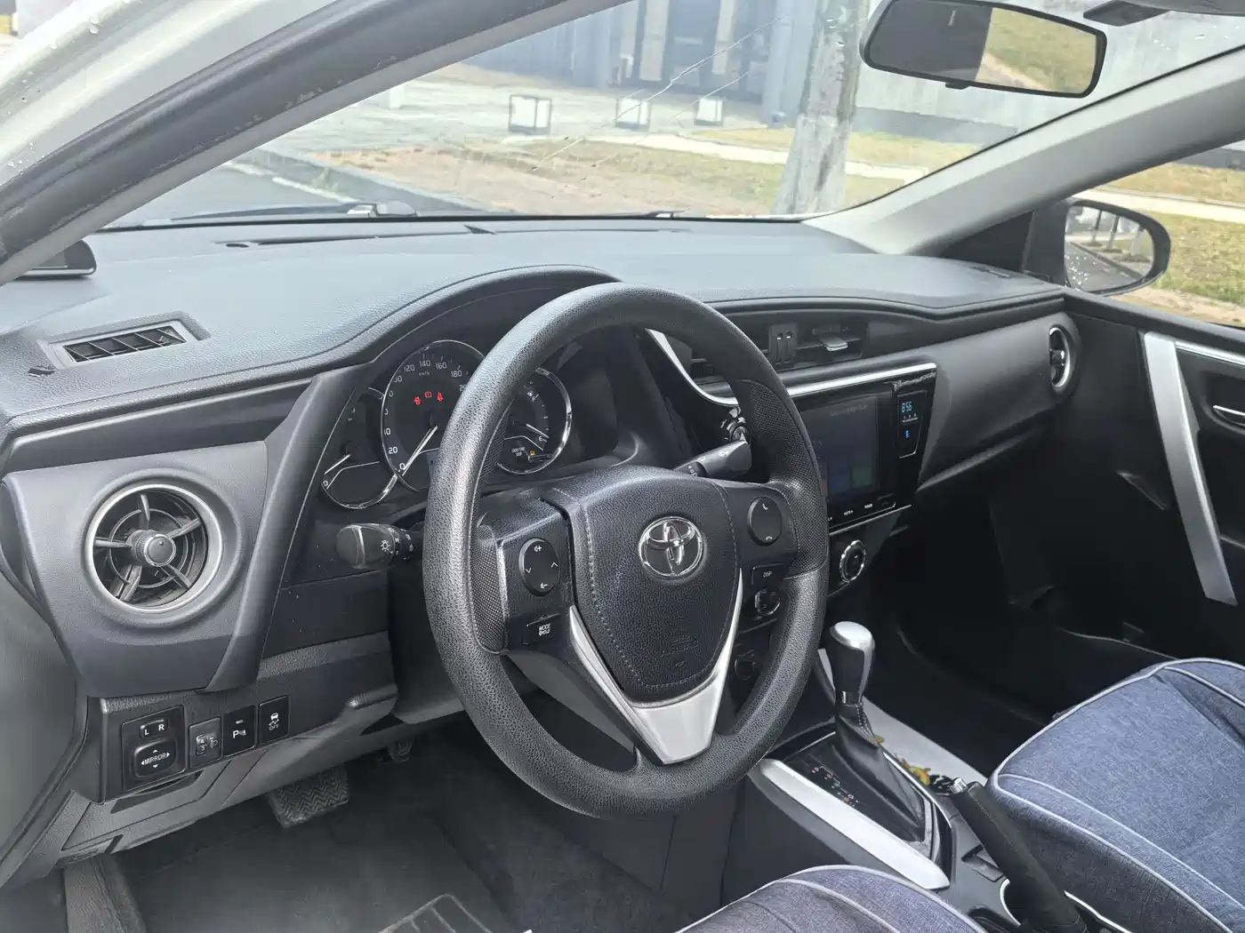 Toyota Levin 2017 Facelift 185T CVT Elite (China V) фото 10