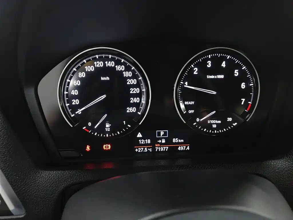 BMW 1 Series (Import) 2018 118i Leading фото 12