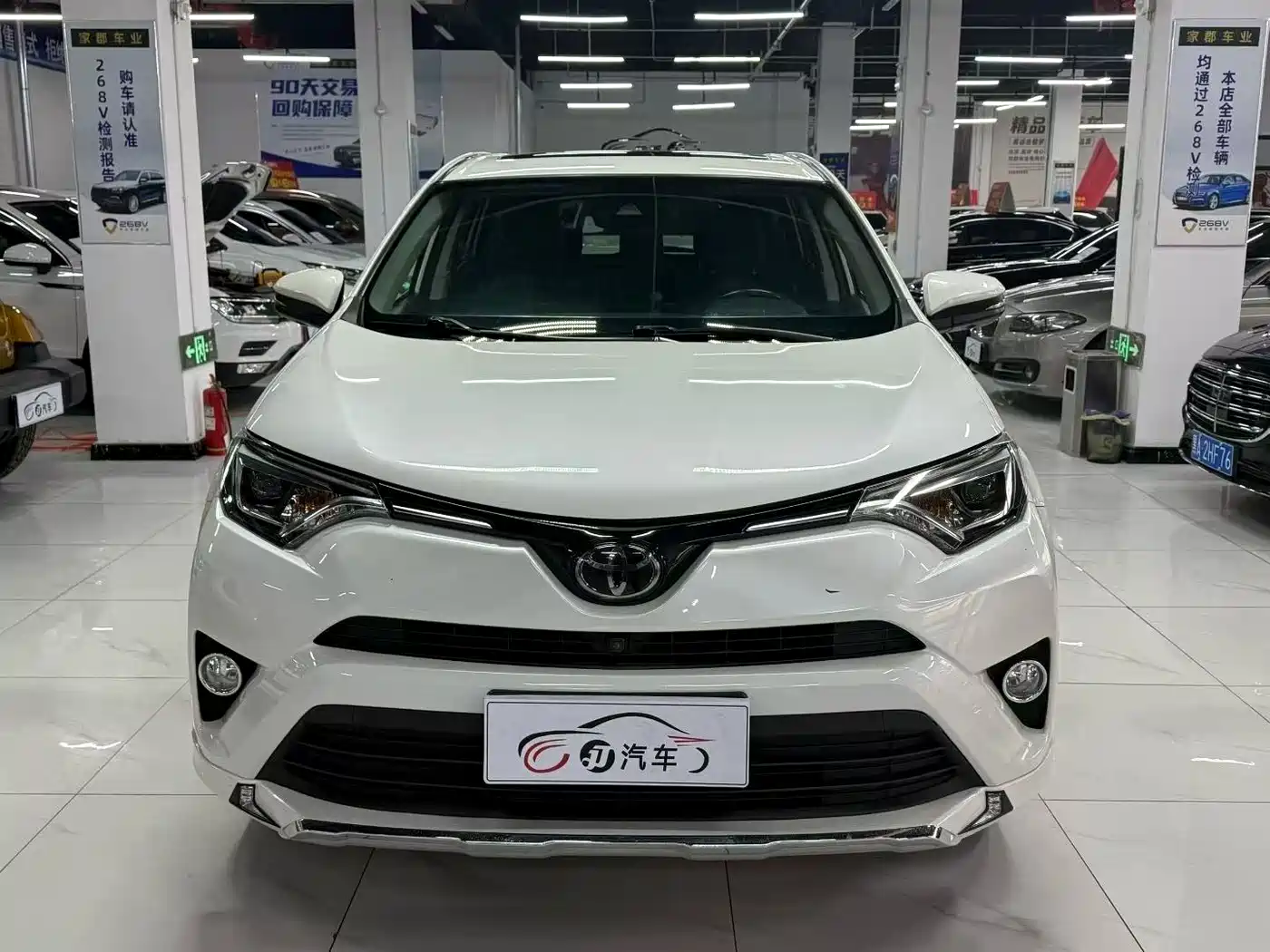 Toyota RAV4 Rongfang 2018 2.5L Automatic 4WD Elite i Edition фото 3