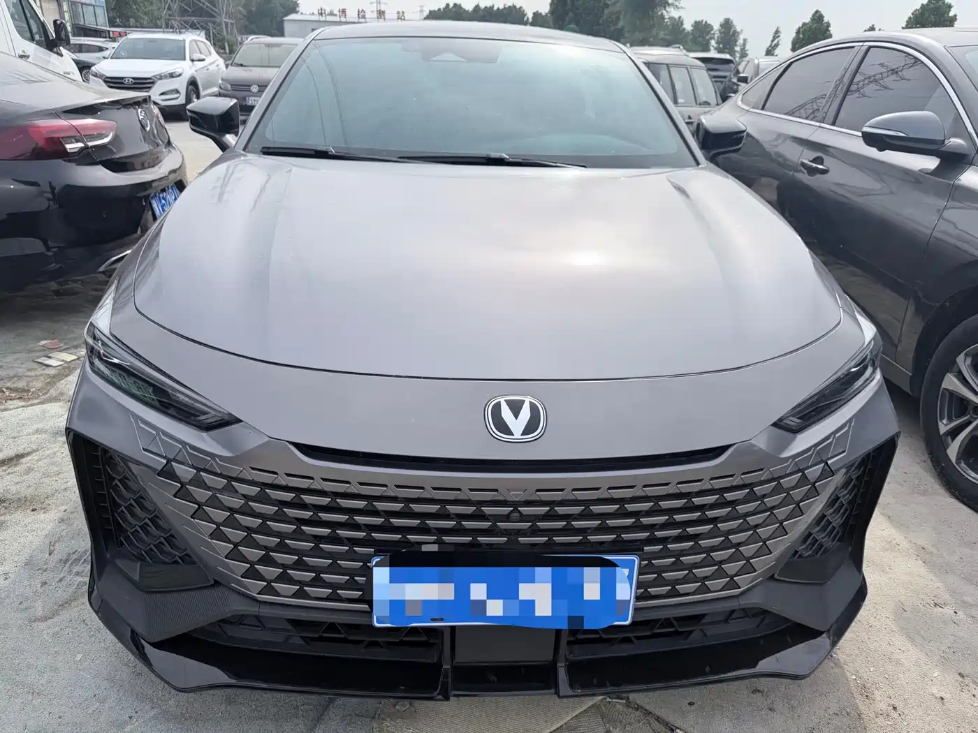 CHANGAN UNI-V