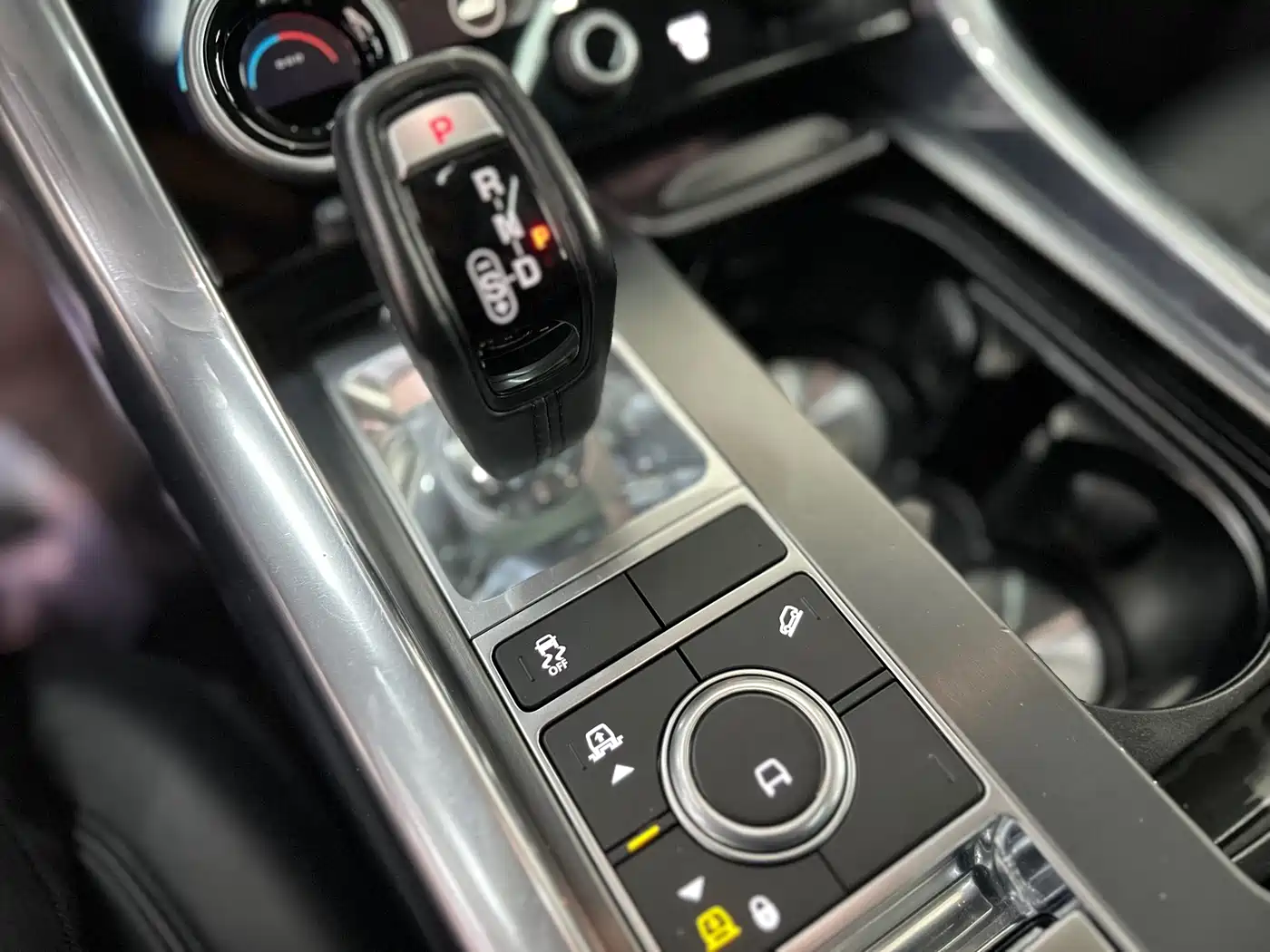 Land Rover Range Rover Sport 2020 3.0 L6 SE фото 12