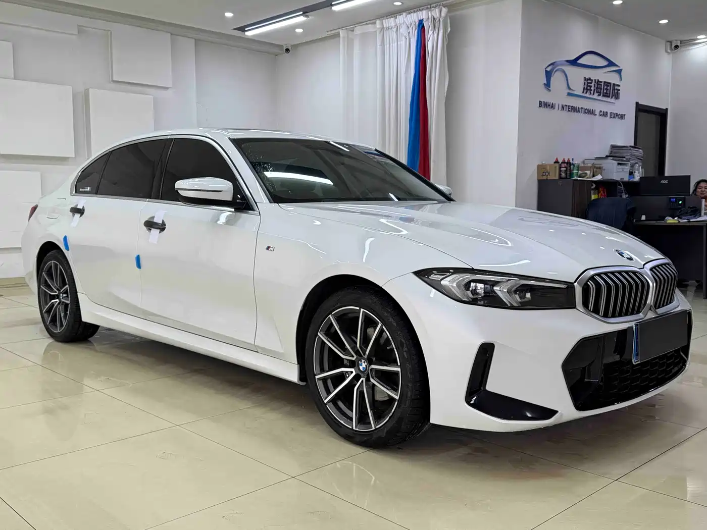 BMW 3 Series 2023 320Li M Sport Package фото 3