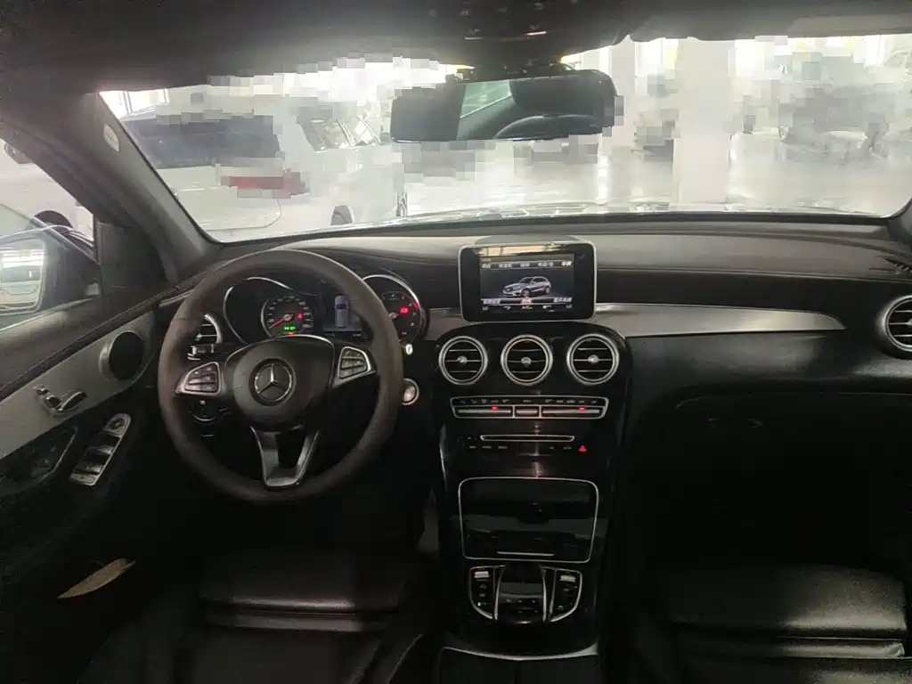 Фото 12 - Mercedes-Benz GLC