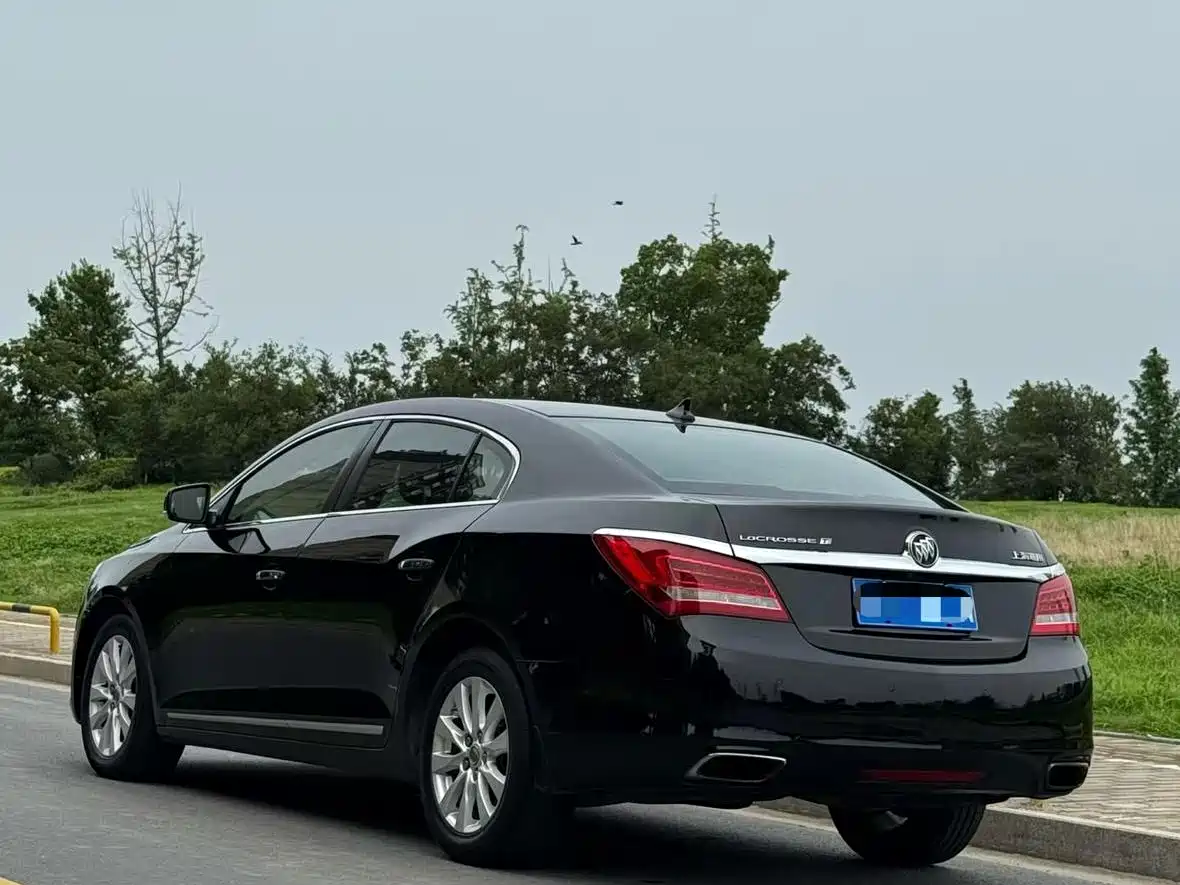 Фото 5 - Buick LaCrosse