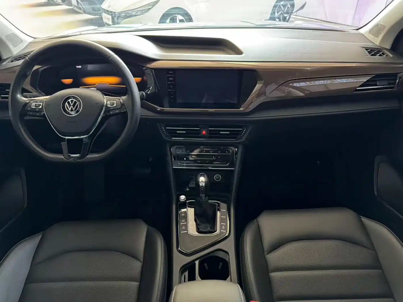Volkswagen Tharu, миниатюра 13