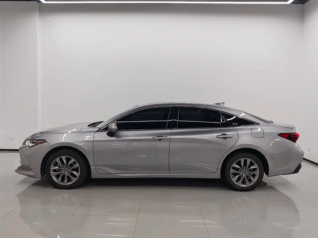 صورة 3 - Toyota Avalon