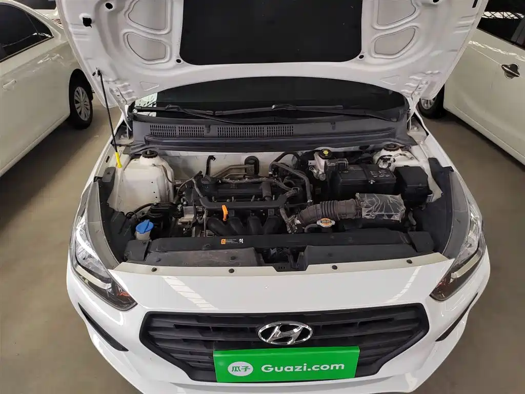 Hyundai Verna 2020 1.4L Manual GL Renewal Edition фото 20