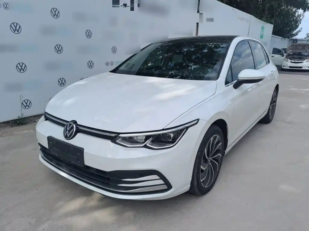 Фото 2 - Volkswagen Golf