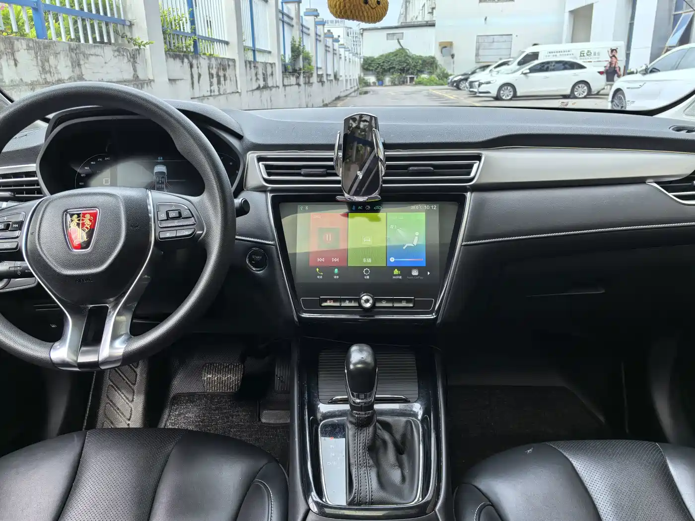 Фото 15 - Roewe i5
