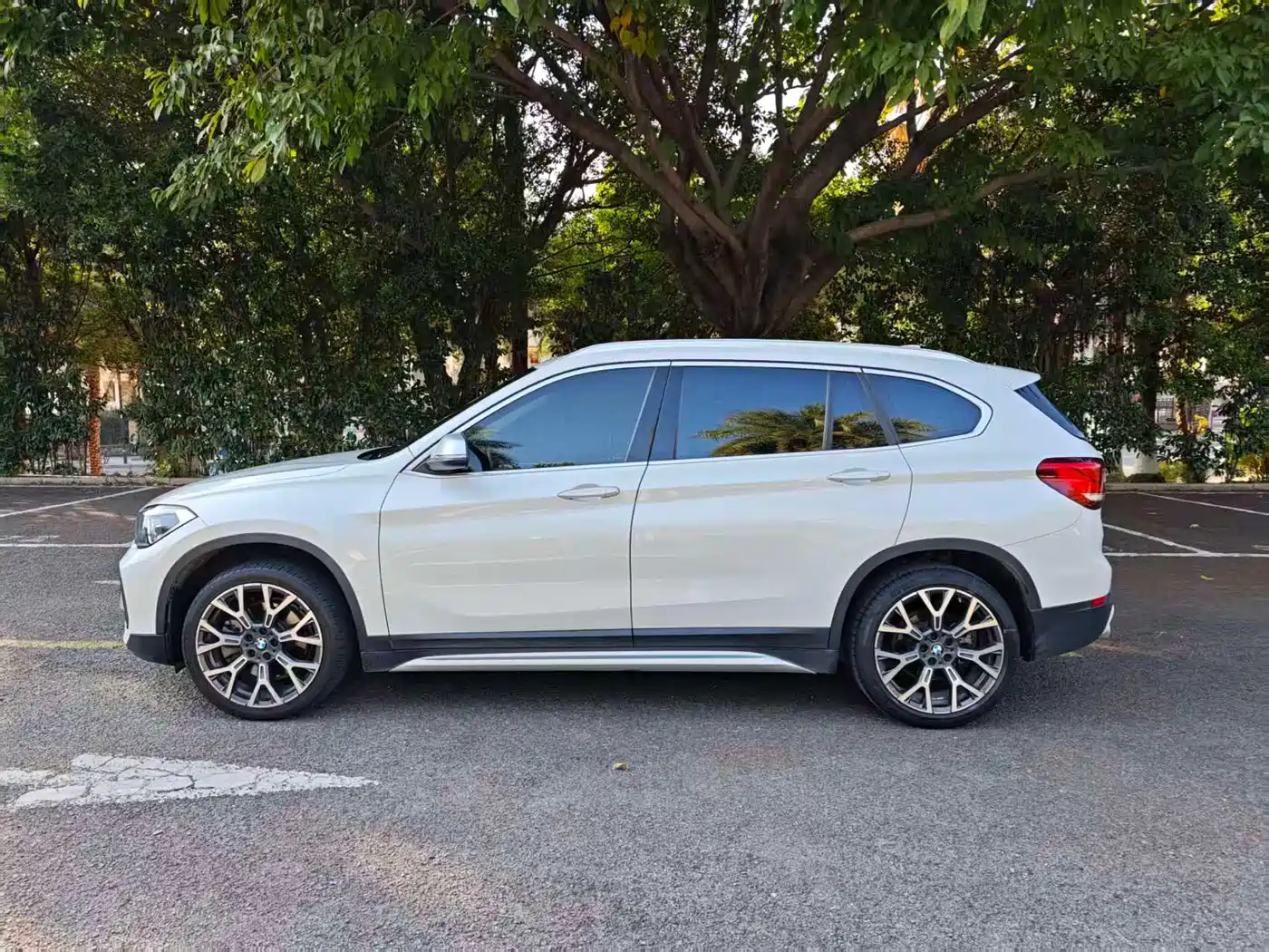 BMW X1 2021 xDrive25Li Exclusive фото 10